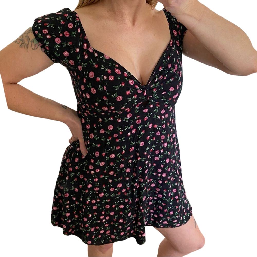 Dream of Me Cap Sleeve Rosette Babydoll Mini Dress Womens Sz M Cottagecore Boho